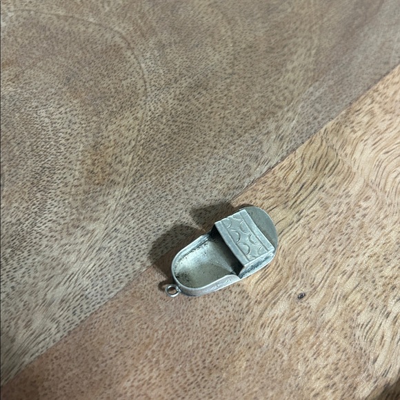 Native Charm - Picture 3 of 4